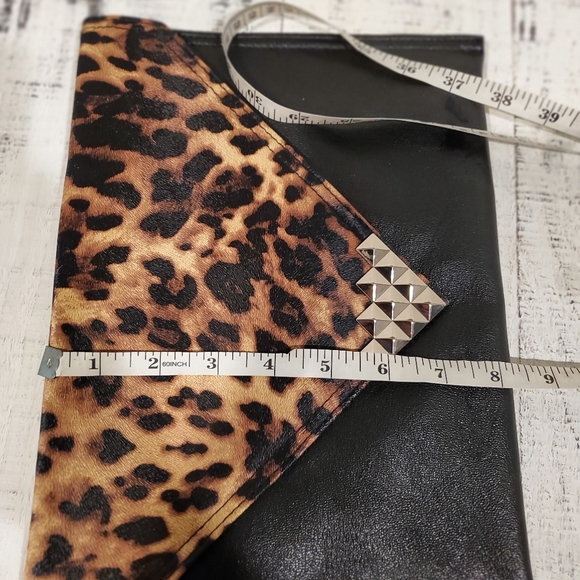 Clutch - Picture 3 of 7